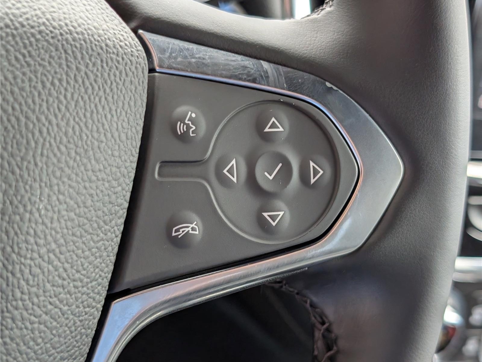 Used 2023 Chevrolet Traverse LT AWD/4WD image 26