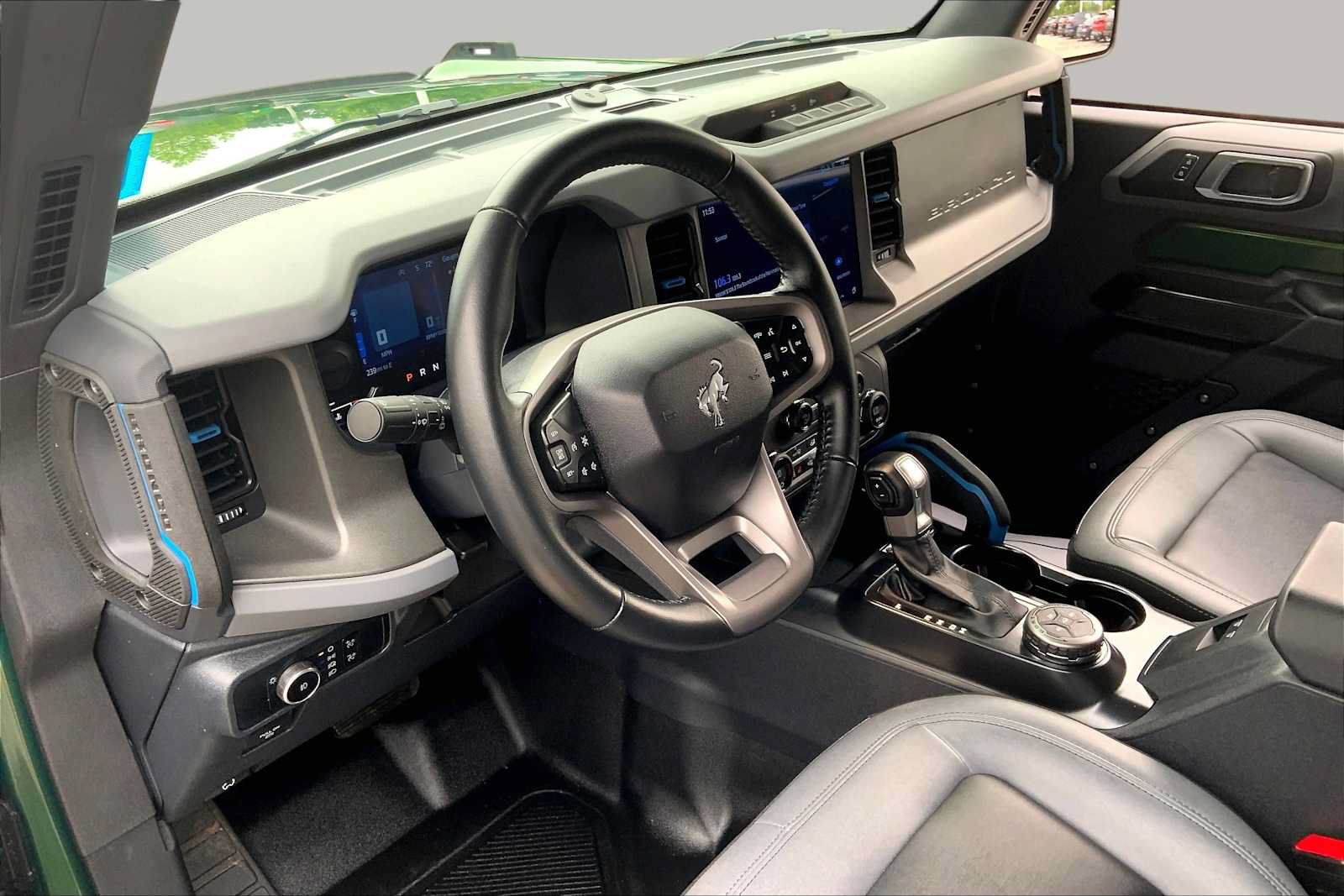 Used 2024 Ford Bronco Black Diamond AWD/4WD image 18