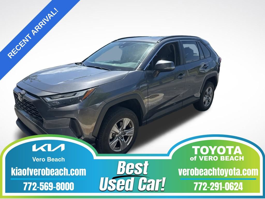 Used 2023 Toyota RAV4 XLE w/ Convenience Package FWD image 1