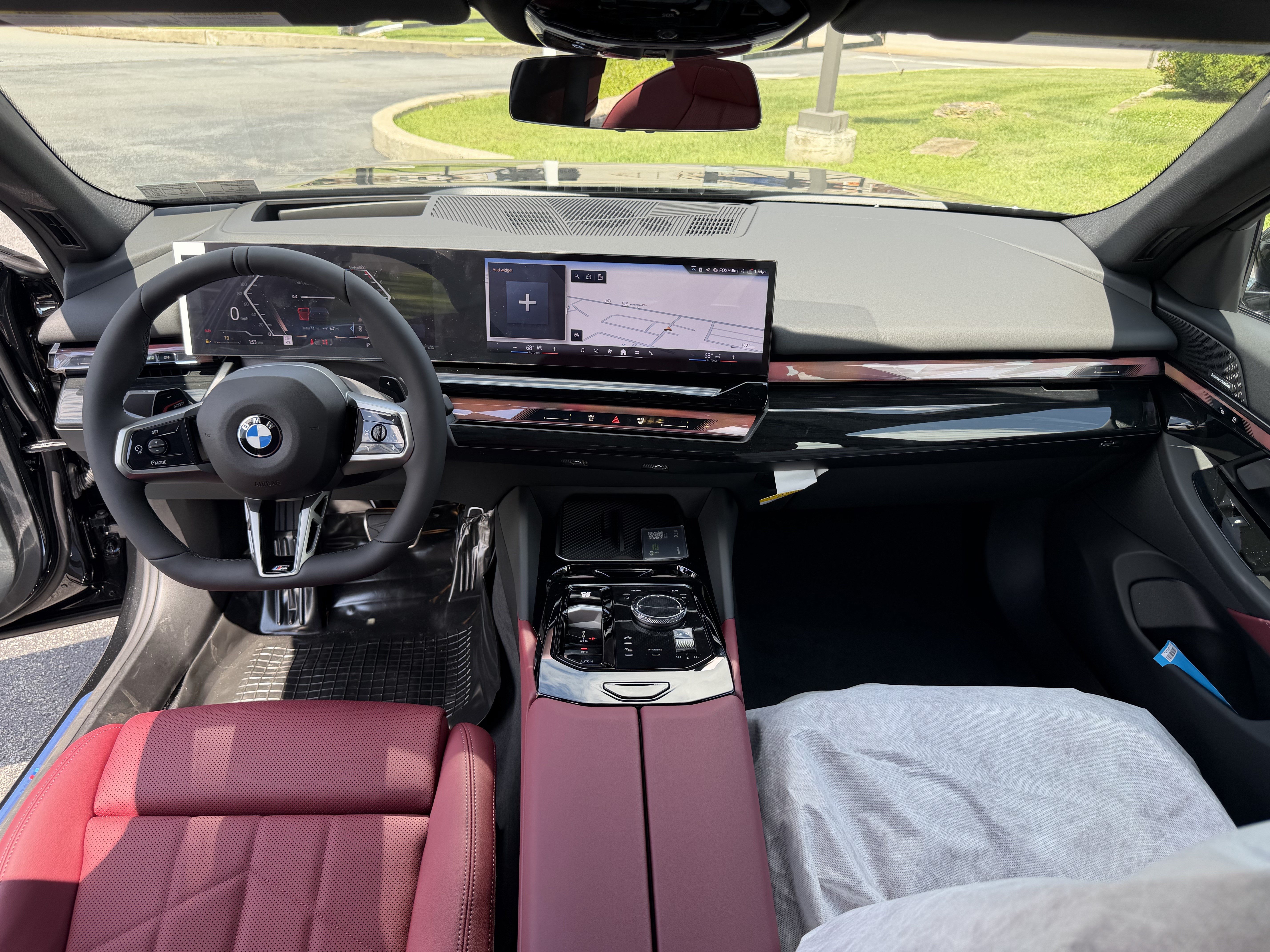 Used 2027 BMW 530i xDrive w/ M Sport Package AWD/4WD image 19