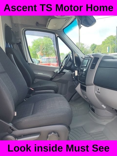 Used 2016 Mercedes-Benz Sprinter 2500 image 18