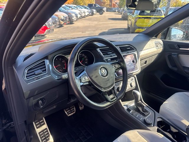 Used 2021 Volkswagen Tiguan SE R-Line AWD/4WD image 10