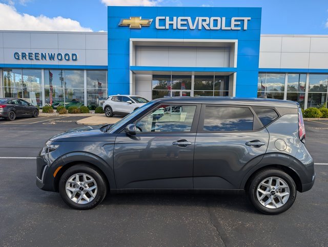 Used 2024 Kia Soul LX w/ Option Group 015 image 2