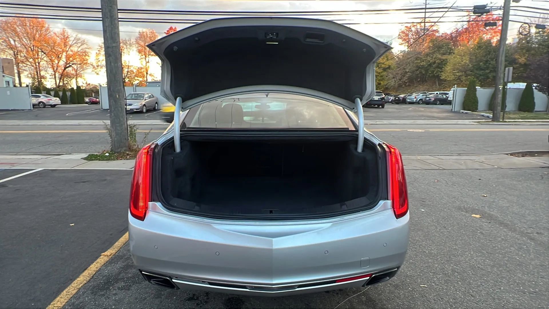 Used 2016 Cadillac XTS Luxury image 9