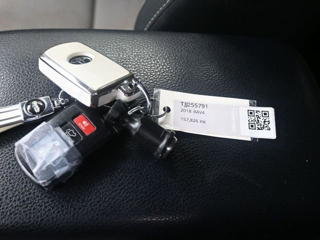 Used 2018 Toyota RAV4 XLE image 9