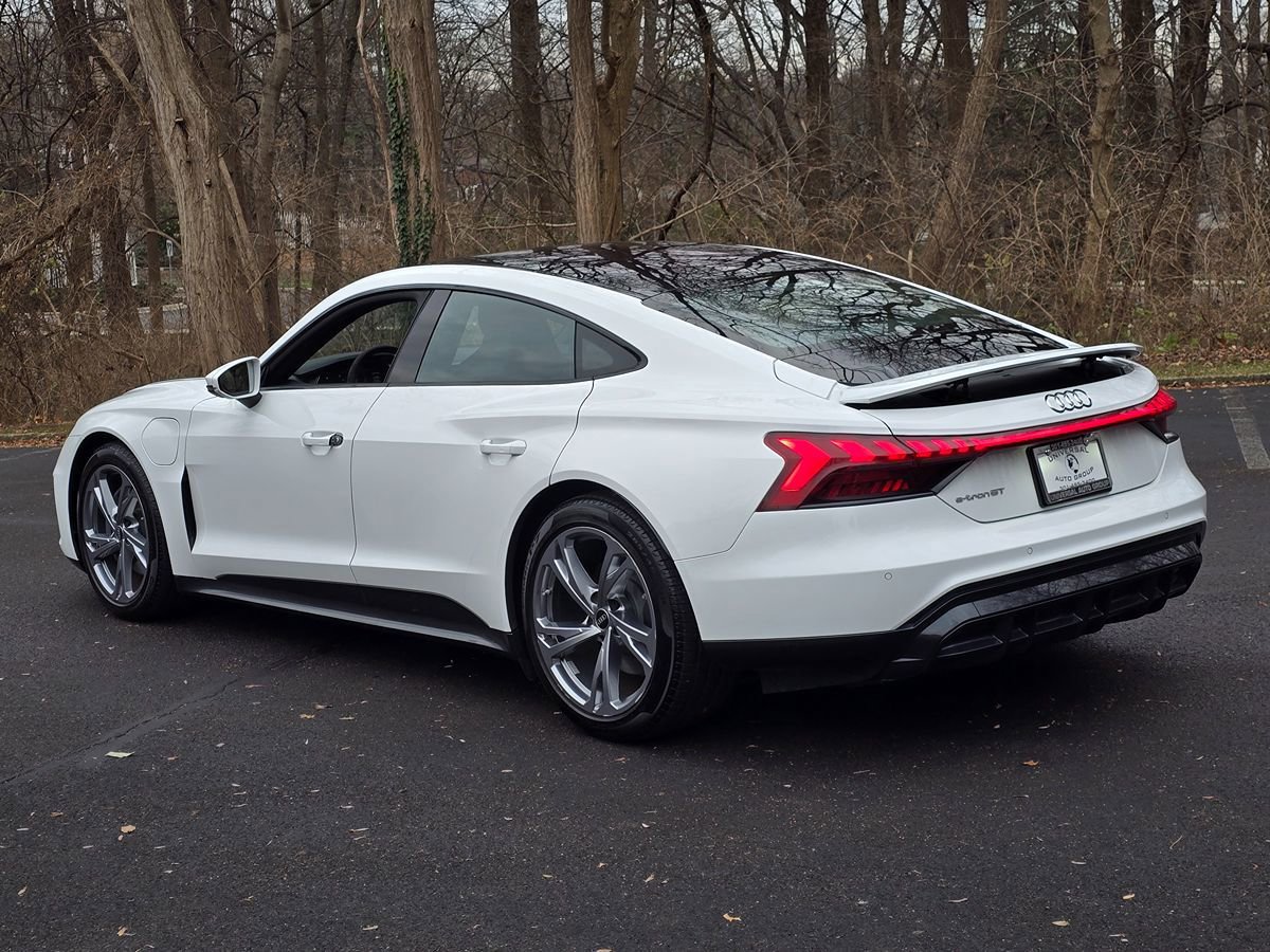 Used 2022 Audi e-tron GT Premium Plus image 4