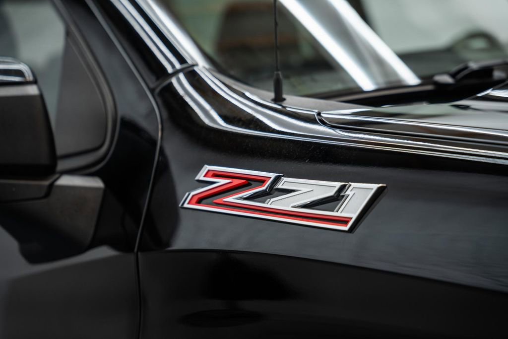 Used 2019 Chevrolet Silverado 1500 RST image 16