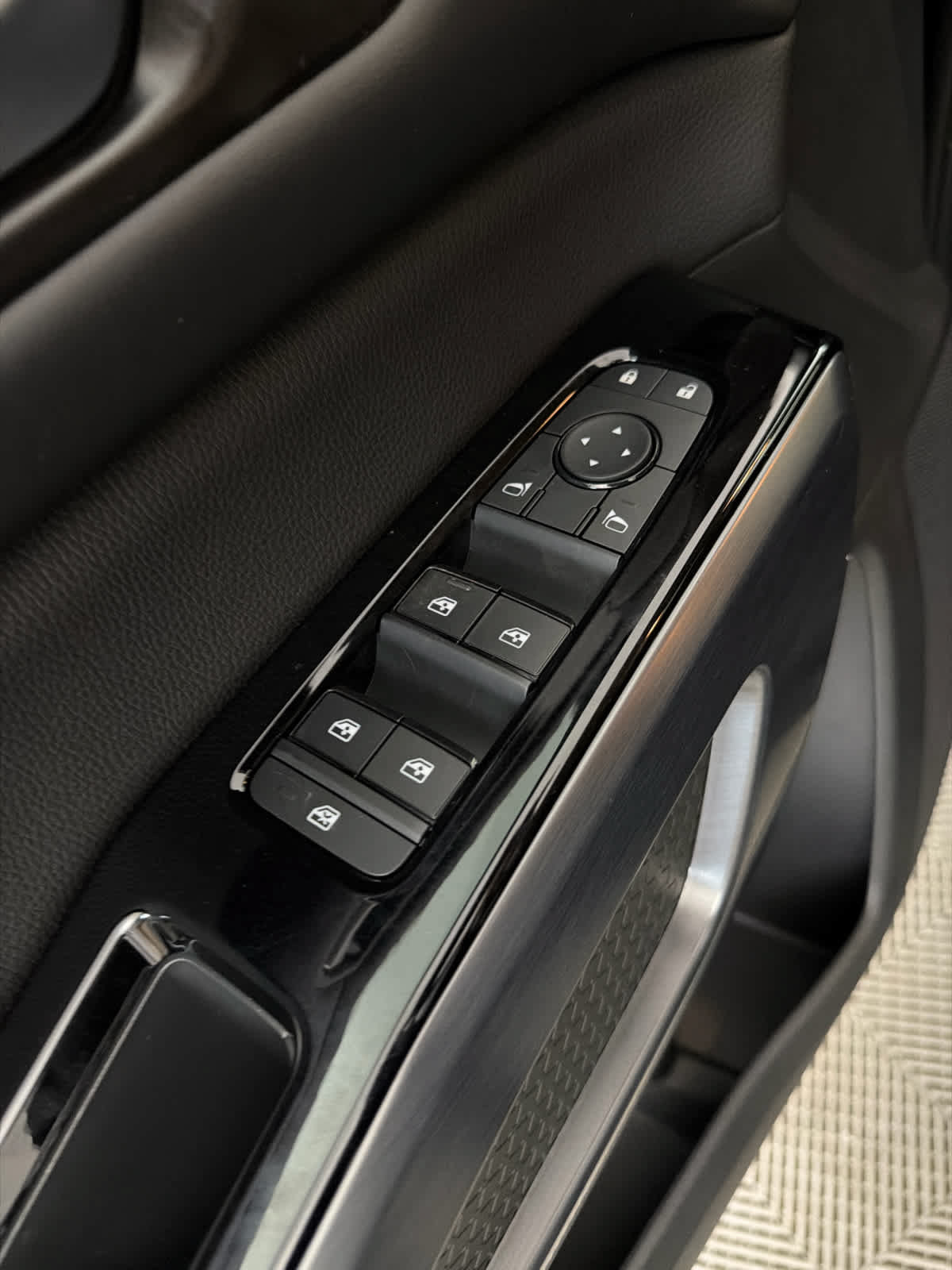 New 2026 Nissan Pathfinder SL FWD image 24