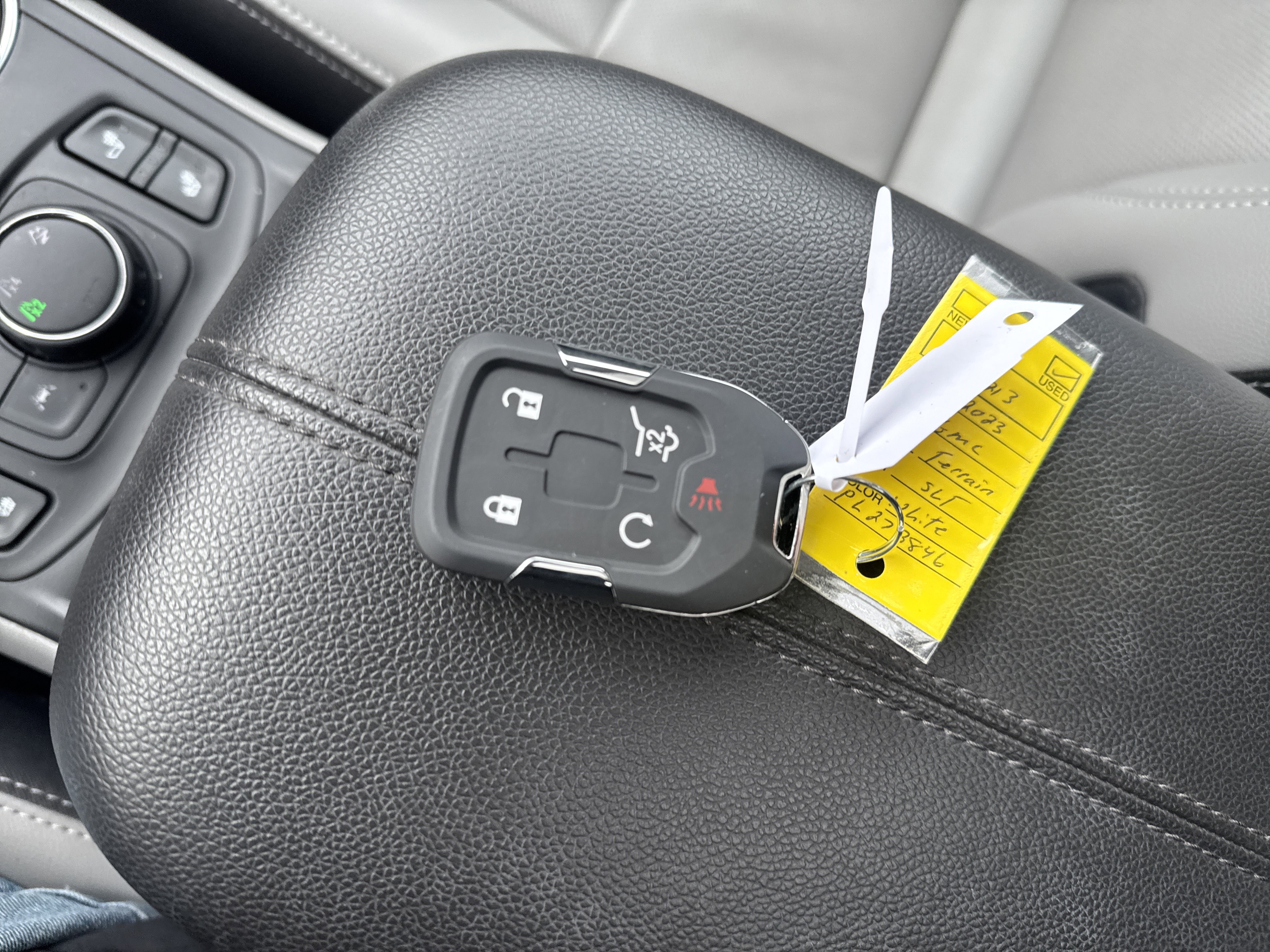 Used 2023 GMC Terrain SLT w/ LPO, Floor Liner Package image 29