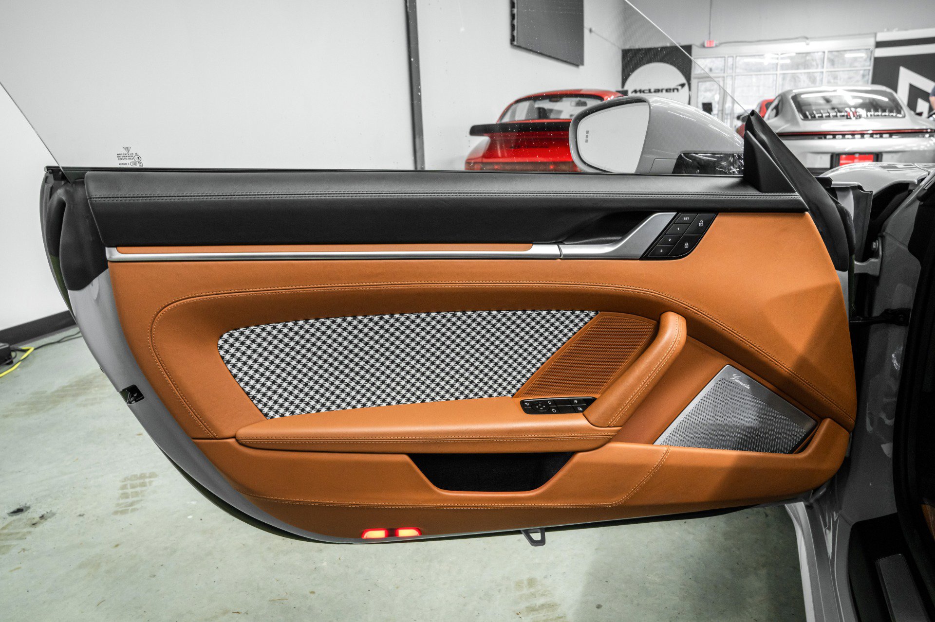 Used 2023 Porsche 911 Sport Classic image 40