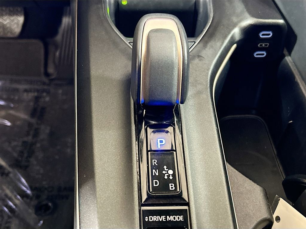 Used 2023 Toyota Crown XLE image 14