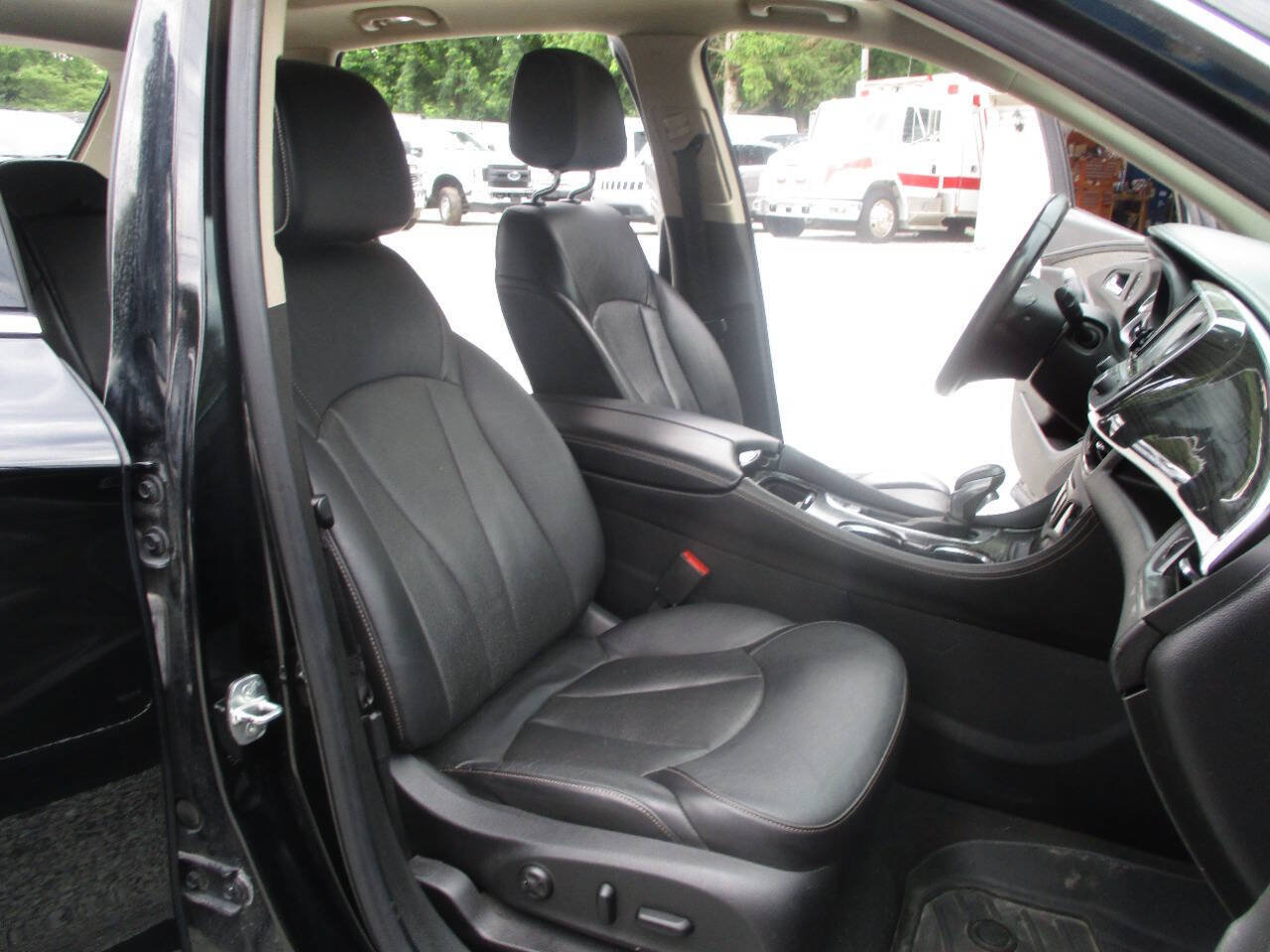 Used 2016 Buick Envision Premium w/ Driver Confidence Package AWD/4WD image 25