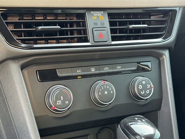 Used 2022 Volkswagen Taos S image 19