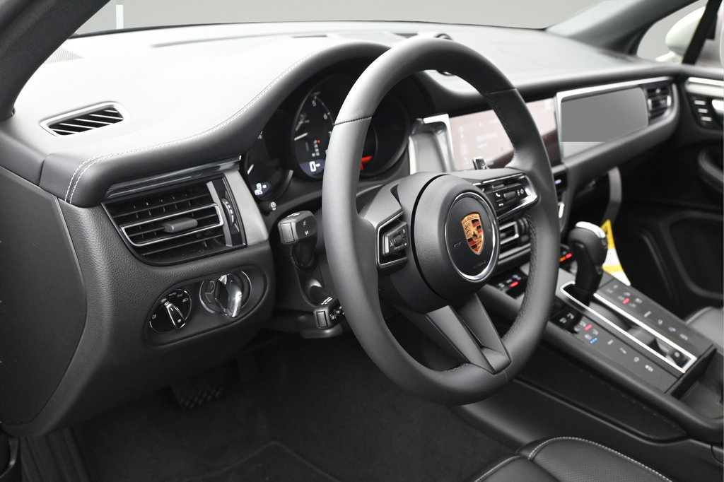 New 2026 Porsche Macan AWD/4WD image 5