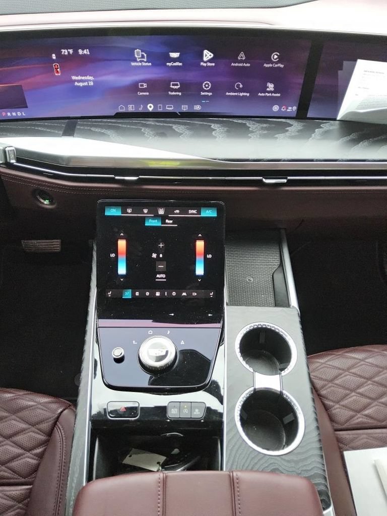 Used 2025 Cadillac Escalade Sport w/ LPO, Floor Liner Package AWD/4WD image 4
