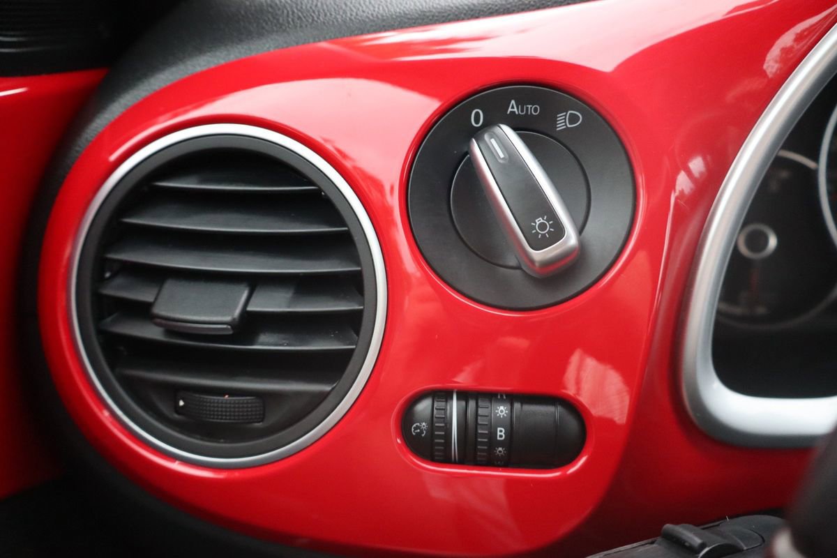 Used 2016 Volkswagen Beetle 1.8T SE image 26