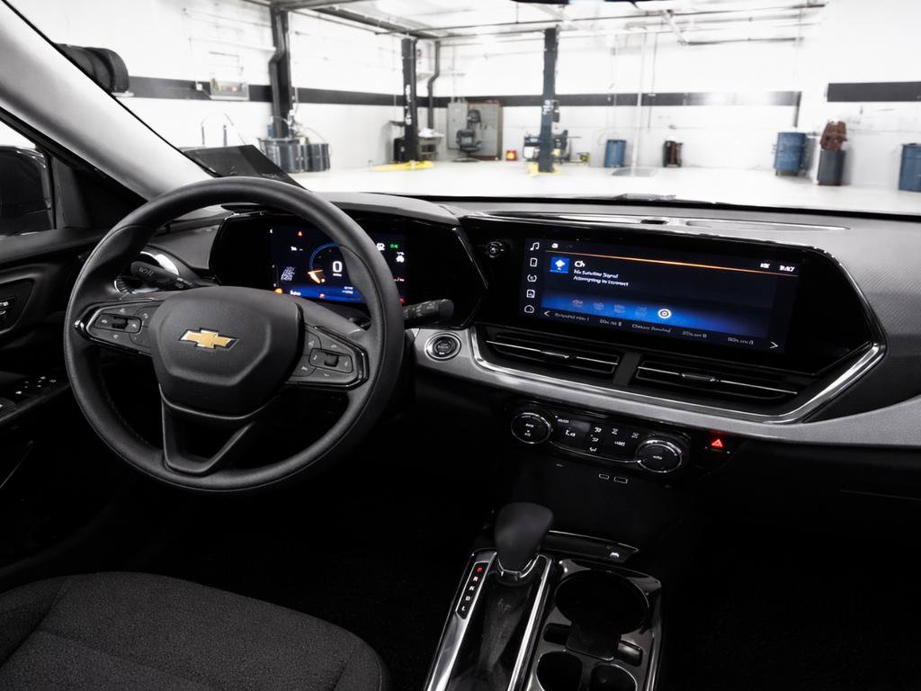 Used 2026 Chevrolet Trax LT FWD image 10