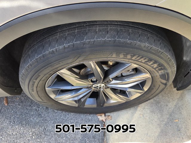 Used 2023 Volkswagen Tiguan SE FWD image 8