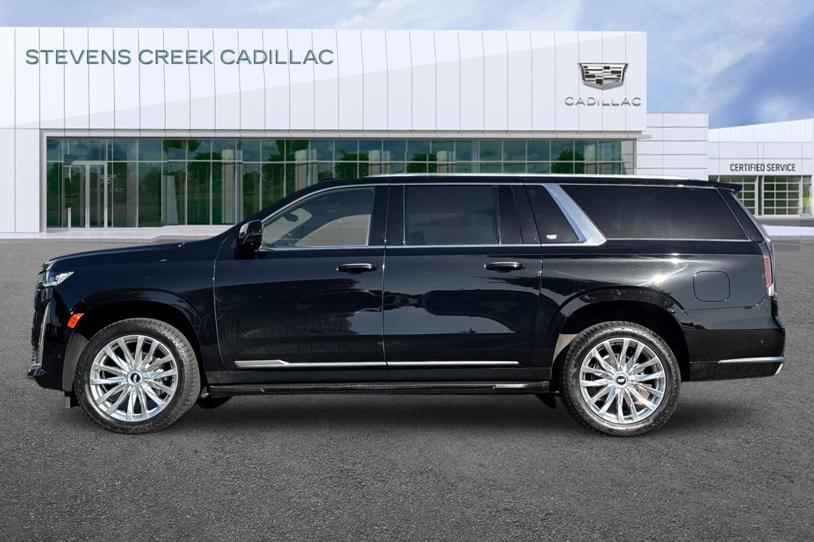 Used 2023 Cadillac Escalade ESV Premium Luxury image 6
