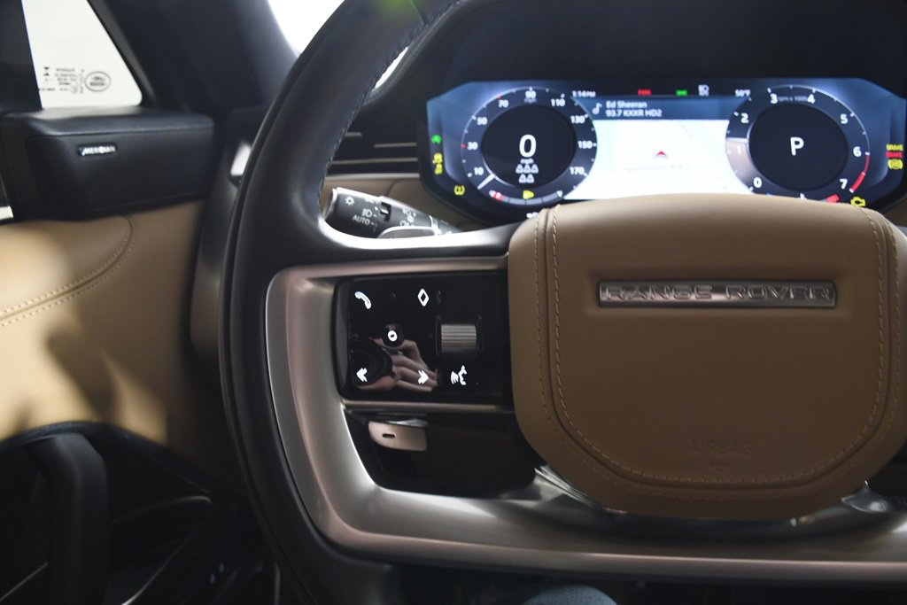 Used 2023 Land Rover Range Rover Long Wheelbase SE image 28