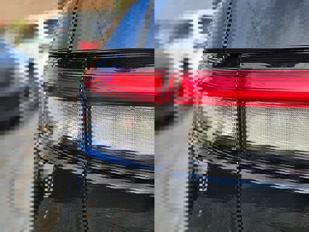 New 2025 Jeep Grand Cherokee Limited image 9