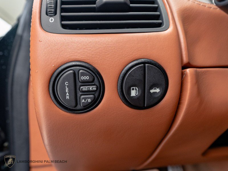 Used 2003 Aston Martin Vanquish RWD image 28