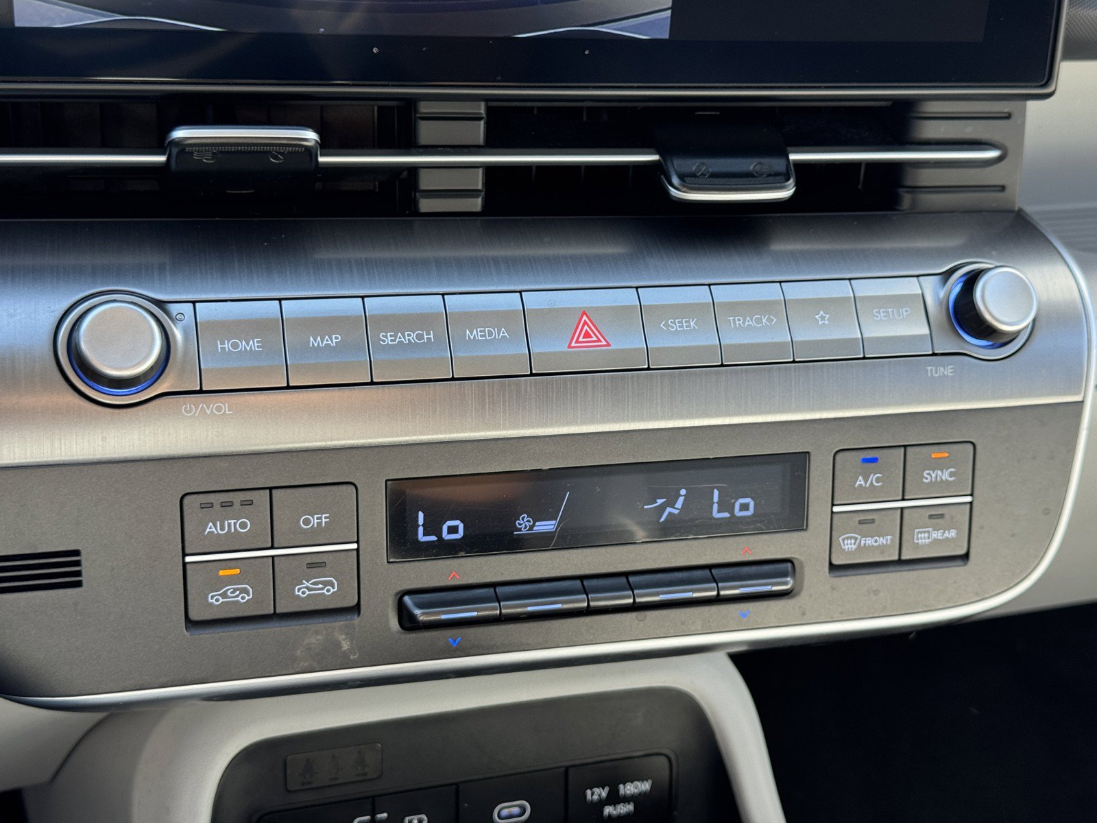 Used 2025 Hyundai Kona SEL AWD/4WD image 18
