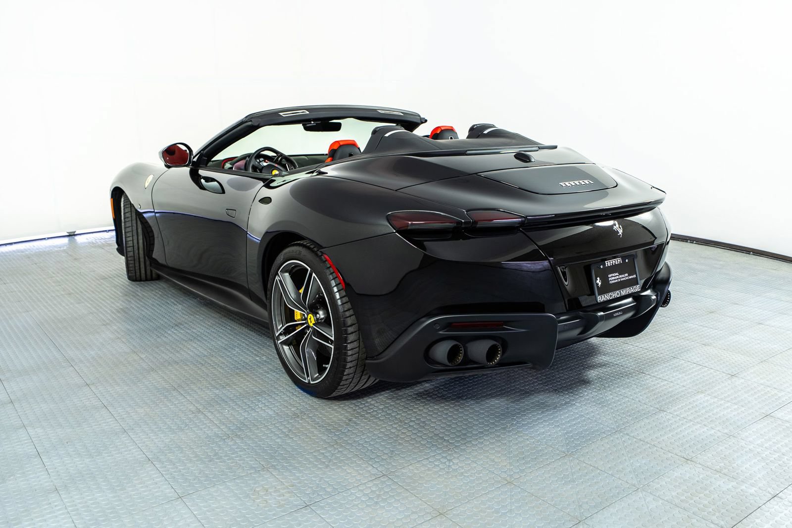 Certified 2025 Ferrari Roma Spider RWD image 2