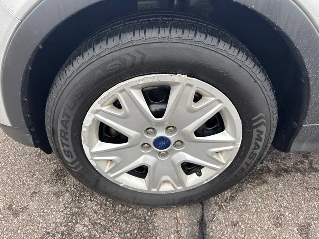 Used 2016 Ford Escape S FWD image 32