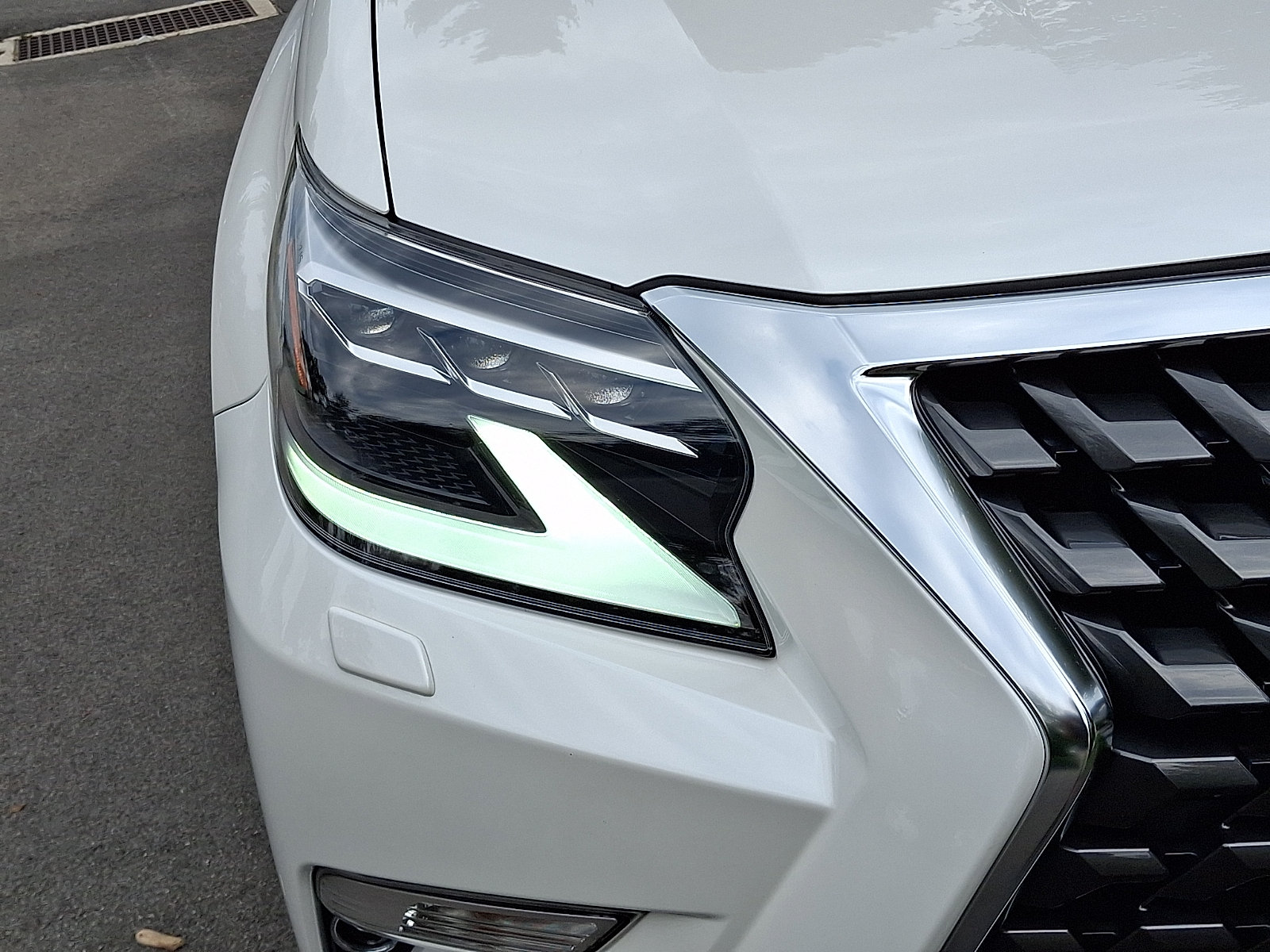 Certified 2023 Lexus GX 460 Premium w/ Premium Package AWD/4WD image 9
