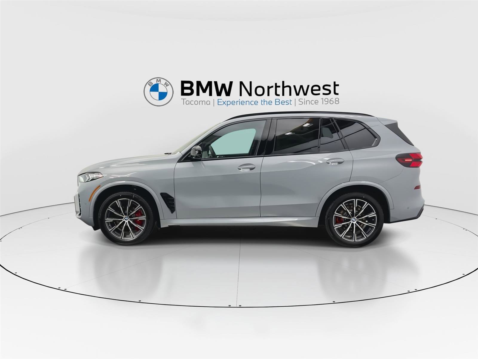 New 2026 BMW X5 M60i image 10