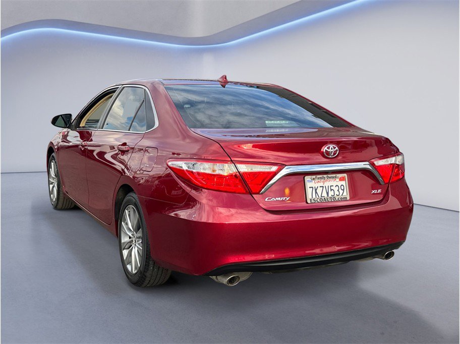 Used 2015 Toyota Camry XLE w/ Advanced Technology Package image 4