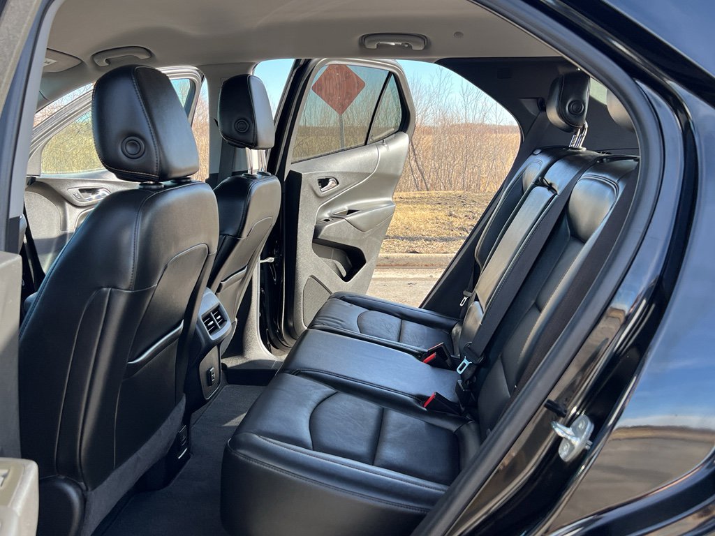 Used 2020 Chevrolet Equinox LT w/ Midnight Edition image 33