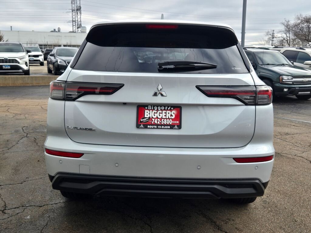 New 2026 Mitsubishi Outlander ES AWD/4WD image 11