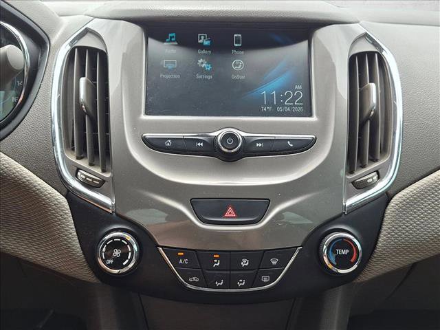 Used 2018 Chevrolet Cruze LT FWD image 11