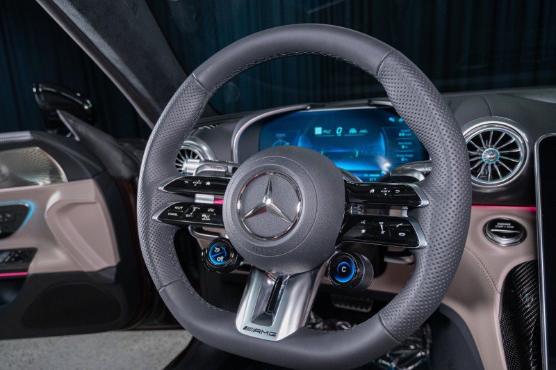 New 2026 Mercedes-Benz SL 63 AMG S e Performance 4MATIC image 20