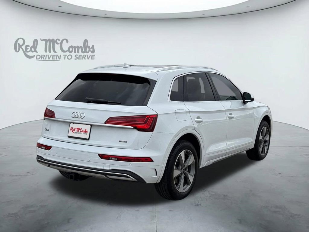 Used 2024 Audi Q5 2.0T Premium w/ Convenience Package image 5