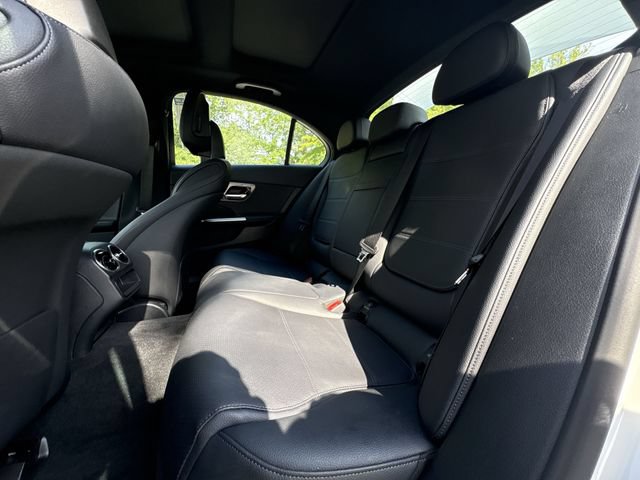 Used 2025 Mercedes-Benz C 300 4MATIC Sedan image 23