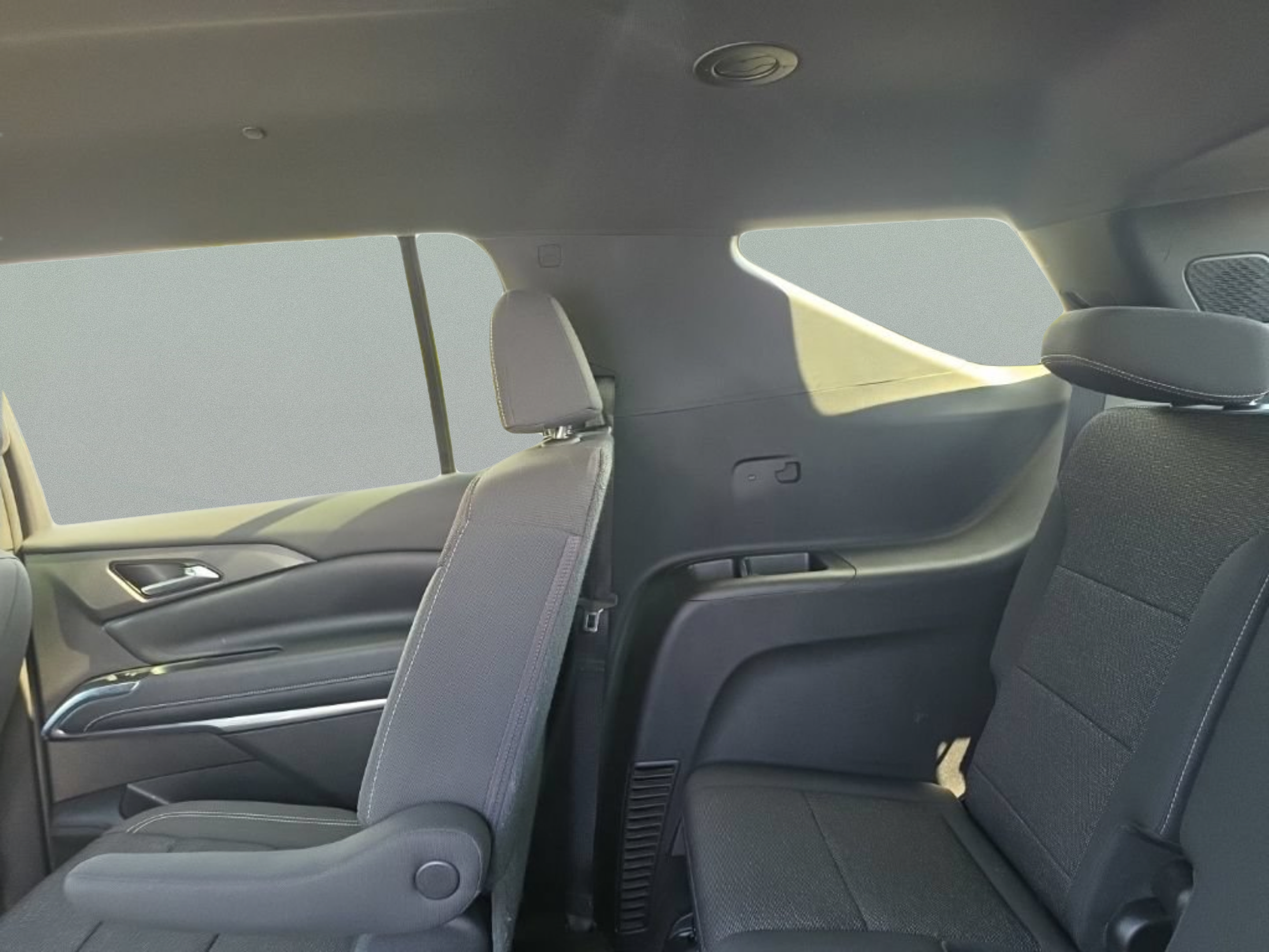 Used 2025 Chevrolet Traverse LT w/ LPO, Floor Liner Package FWD image 26
