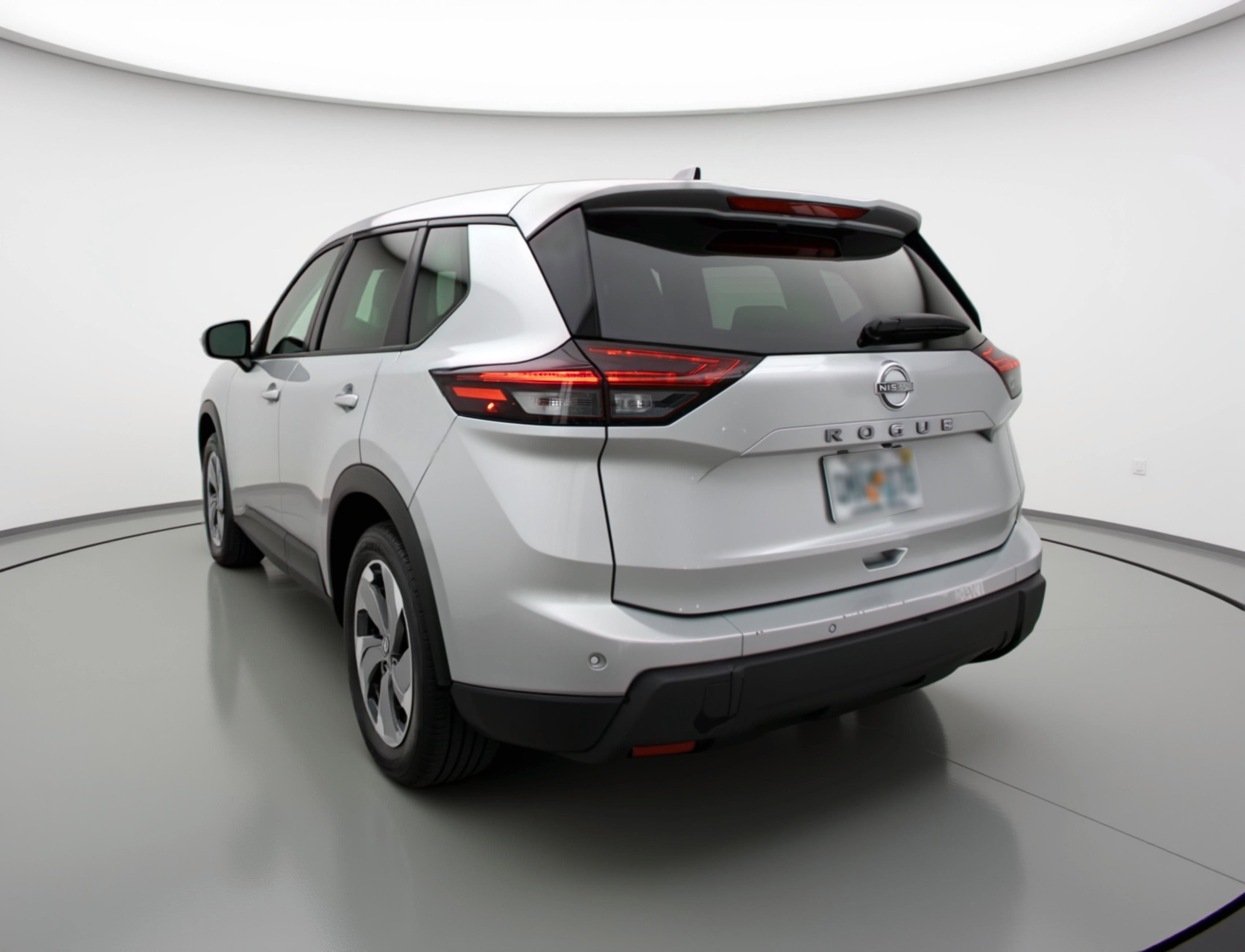 Used 2025 Nissan Rogue SV FWD image 6