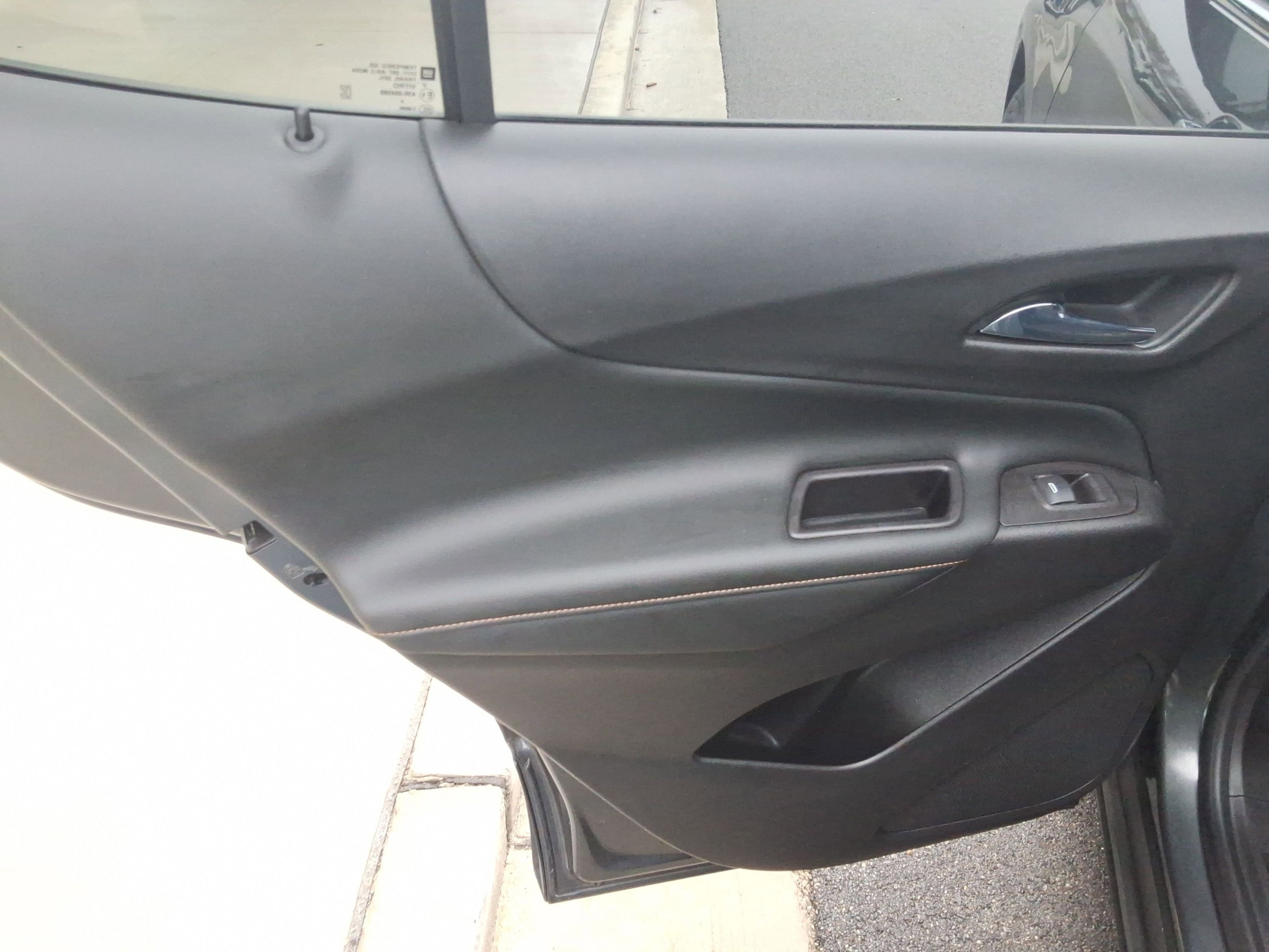 Used 2021 Chevrolet Equinox Premier image 23