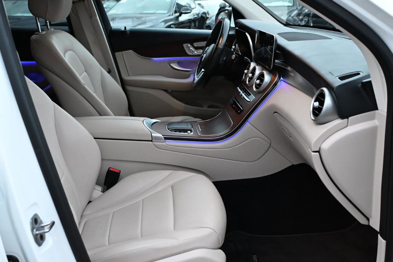 Used 2022 Mercedes-Benz GLC 300 4MATIC image 29