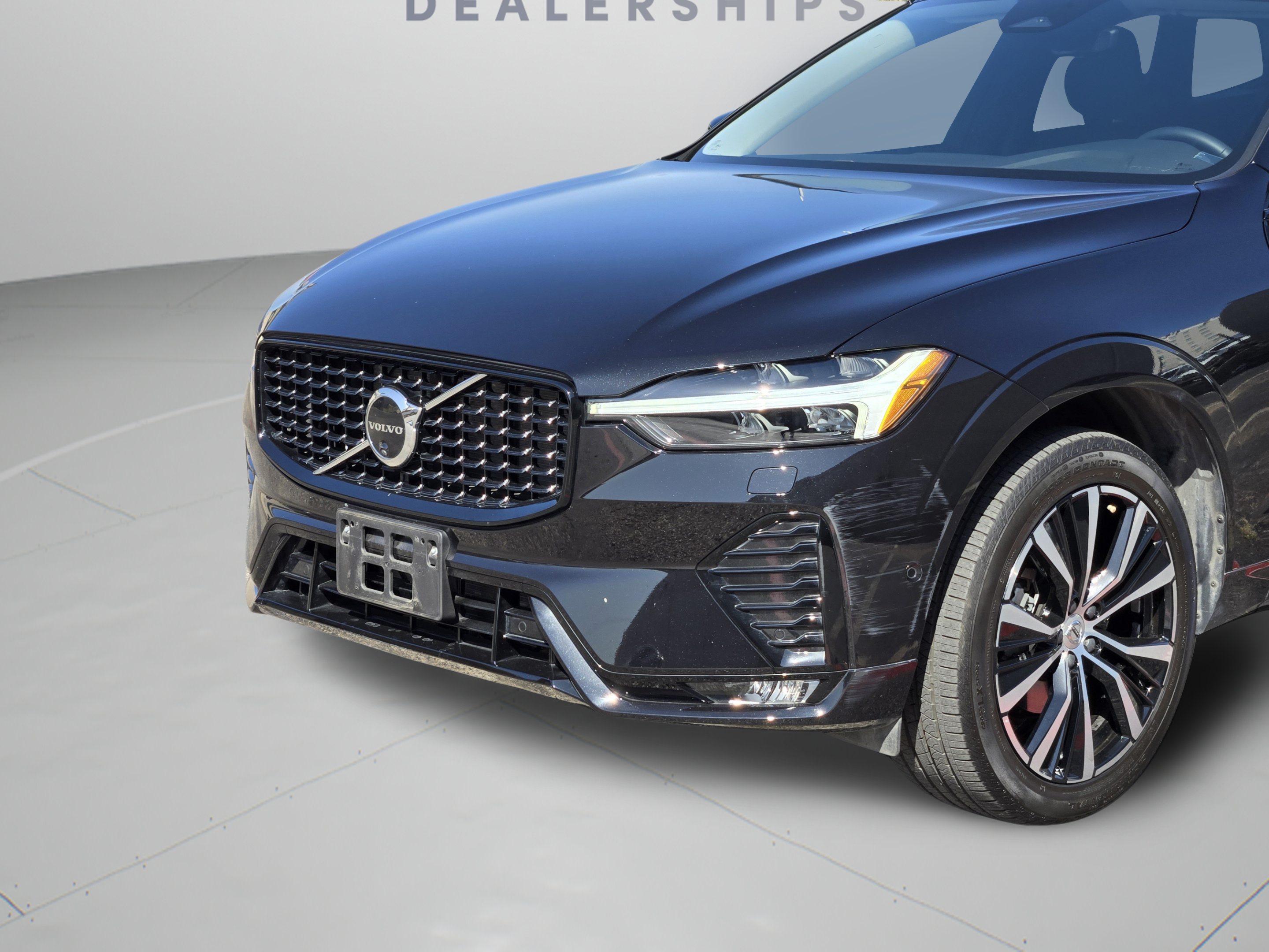 Used 2024 Volvo XC60 B5 Plus w/ Climate Package AWD/4WD image 33