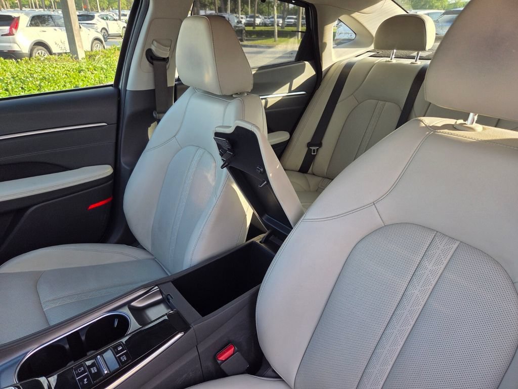 Used 2022 Hyundai Sonata Limited FWD image 21