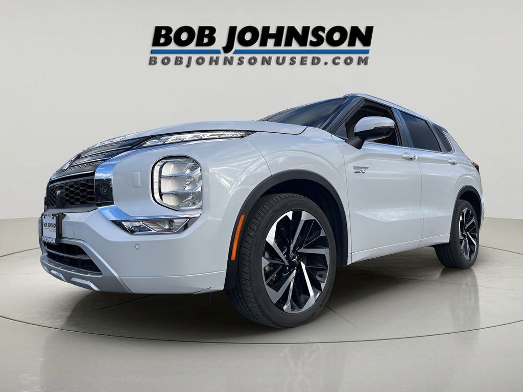 Used 2023 Mitsubishi Outlander SEL image 3