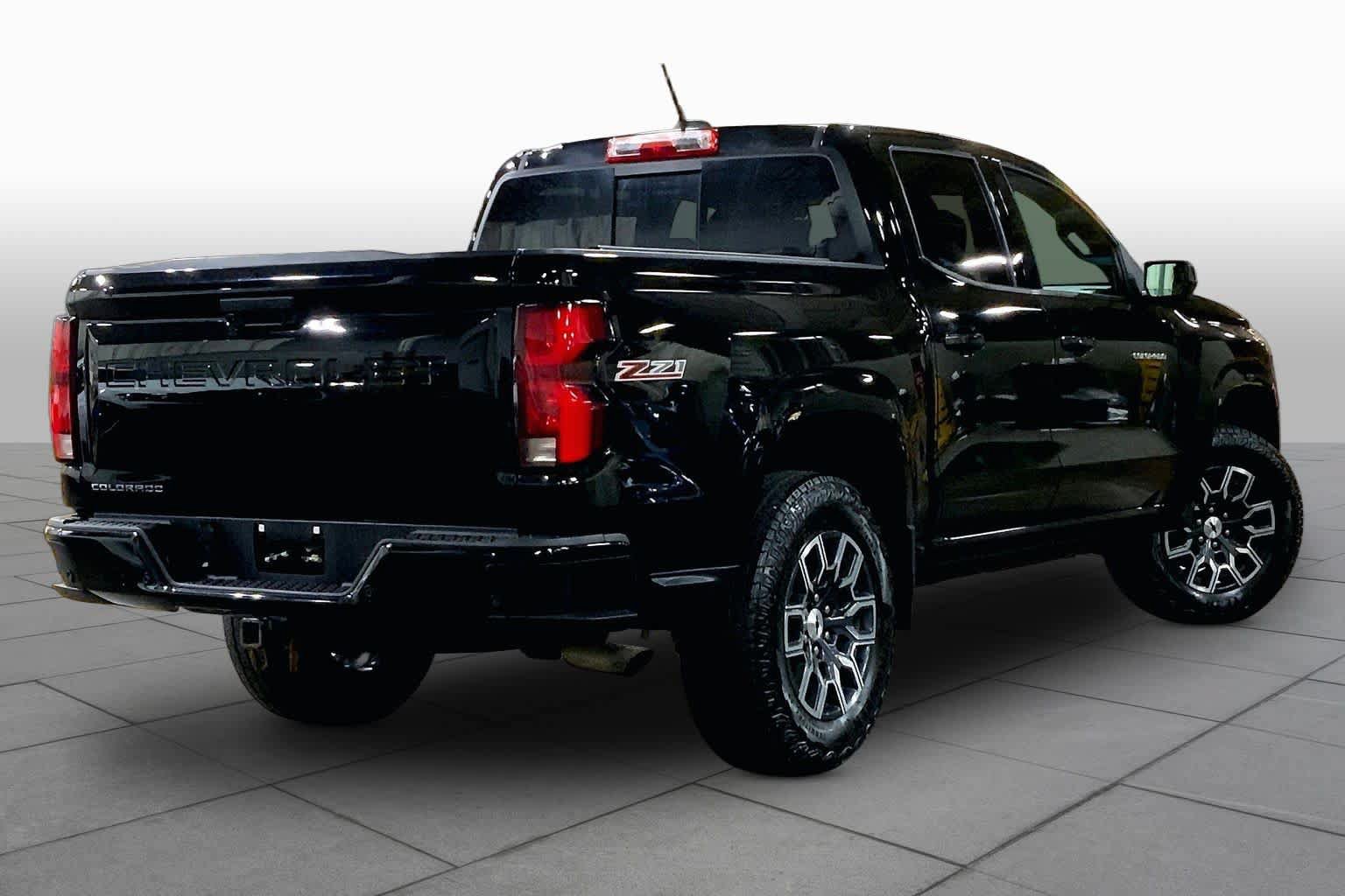 Used 2023 Chevrolet Colorado Z71 w/ Z71 Convenience Package 2 AWD/4WD image 13