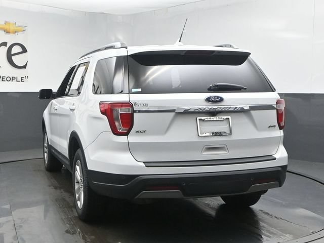 Used 2019 Ford Explorer XLT w/ Equipment Group 202A AWD/4WD image 36