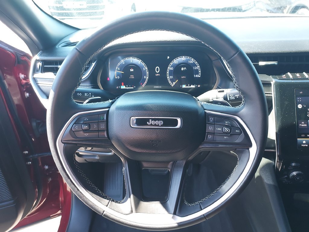 Used 2024 Jeep Grand Cherokee L Laredo AWD/4WD image 17