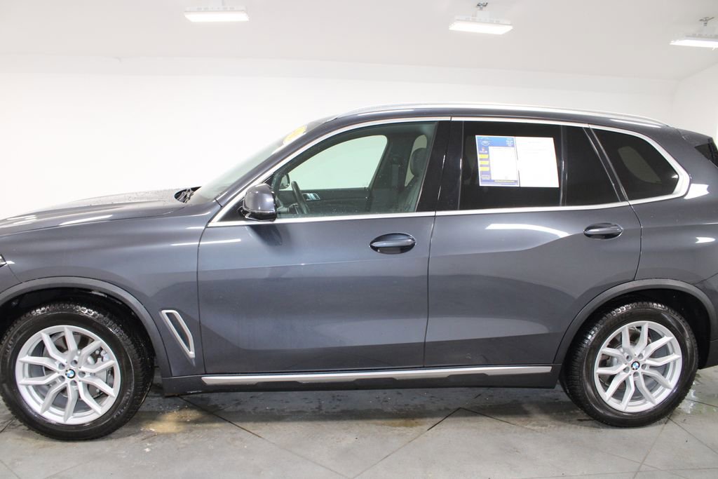 Used 2019 BMW X5 xDrive40i w/ Convenience Package AWD/4WD image 6