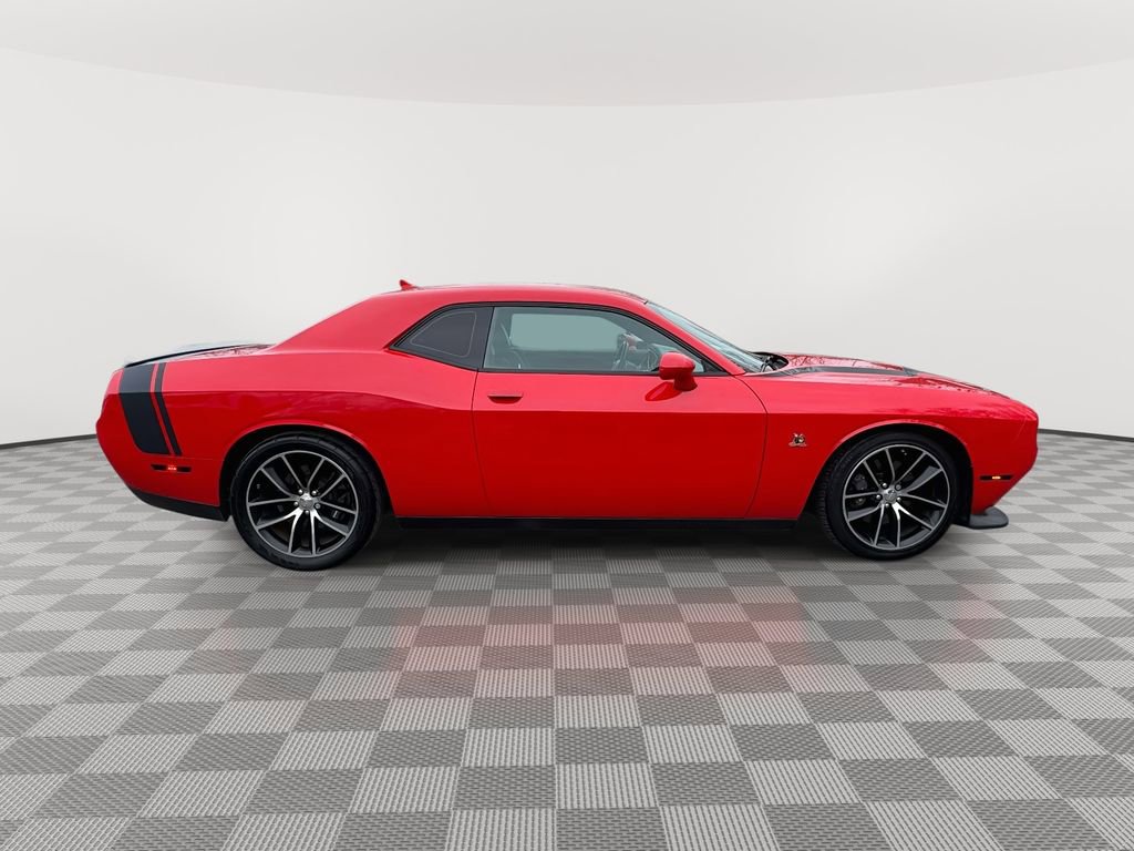 Used 2016 Dodge Challenger R/T Scat Pack w/ Leather Interior Group RWD image 8